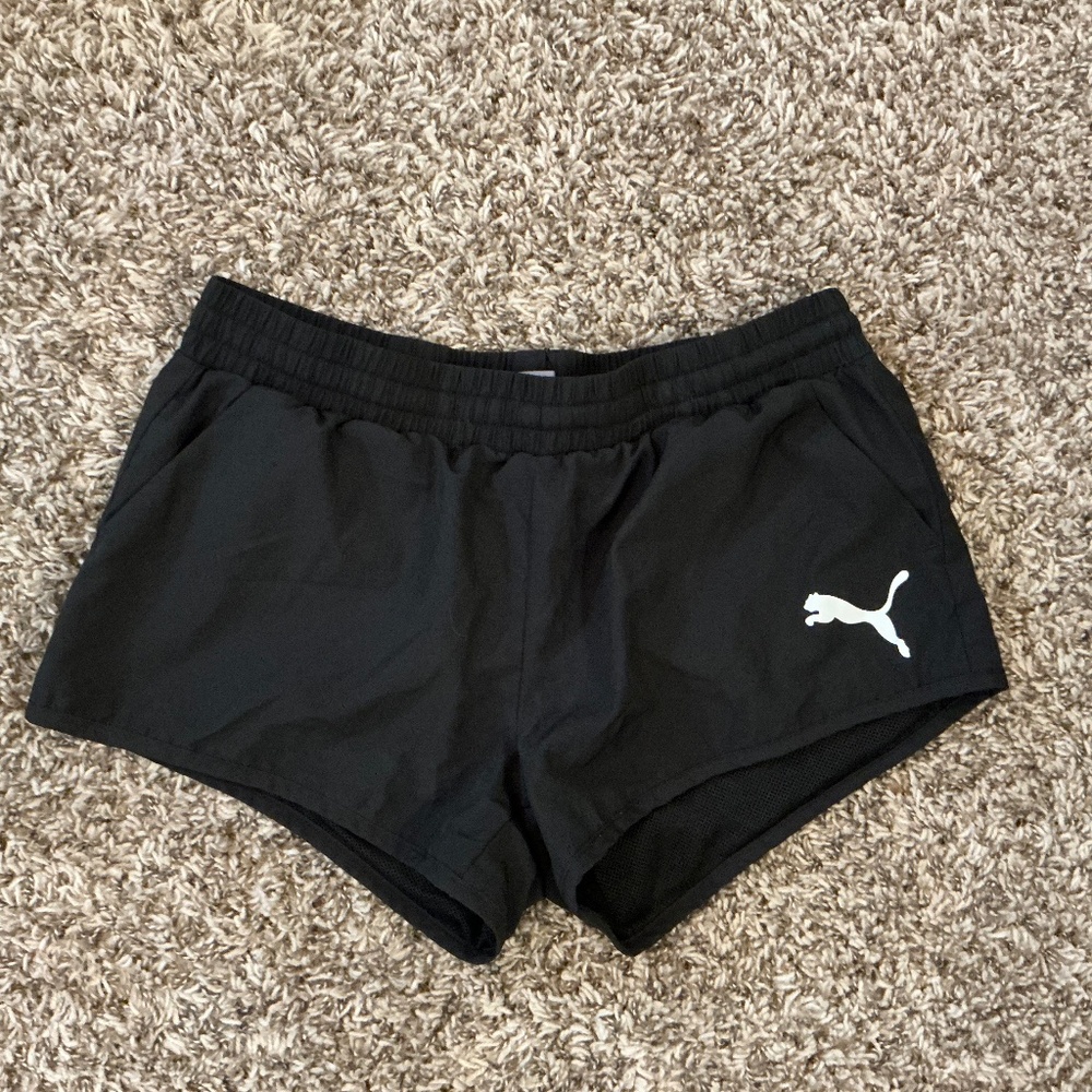 Puma running shorts M